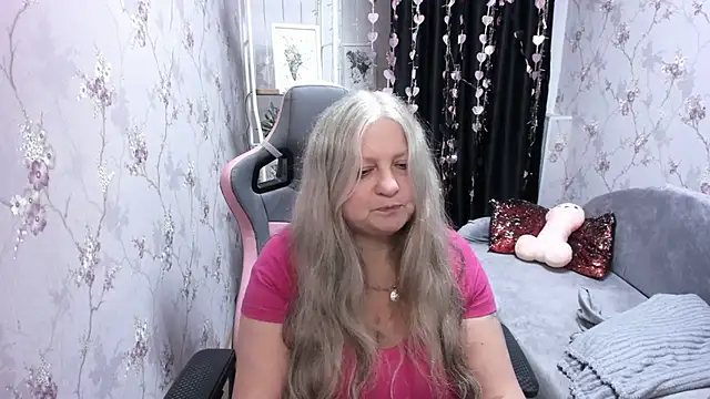 Snapshot of silver_moon_light chatting on 2, 10, 2025 silver moon light online show from 2, 10, 2025