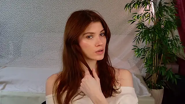 Angell Wild online show from 21, 10, 2025