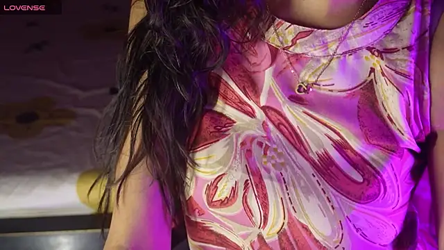 NidhiChandra online show from 18, 10, 2025