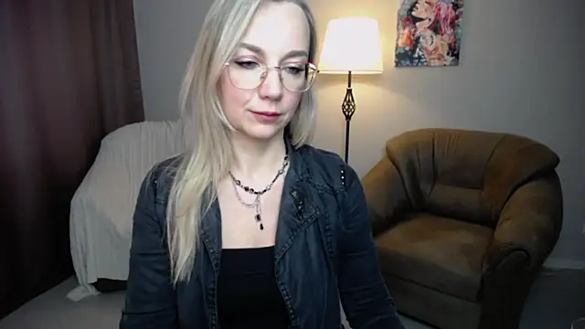 Snapshot of Ava_Elior chatting on 11, 9, 2025 Ava Elior online show from 11, 9, 2025