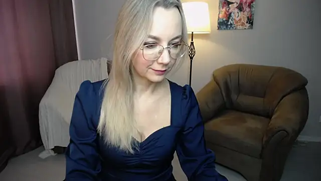 Snapshot of Ava_Elior chatting on 3, 10, 2025 Ava Elior online show from 3, 10, 2025