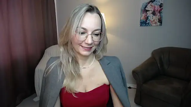Snapshot of Ava_Elior chatting on 4, 10, 2025 Ava Elior online show from 4, 10, 2025