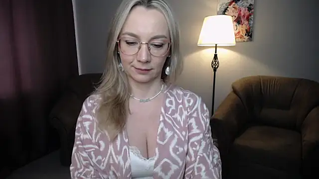 Ava Elior online show from 18, 4, 2026