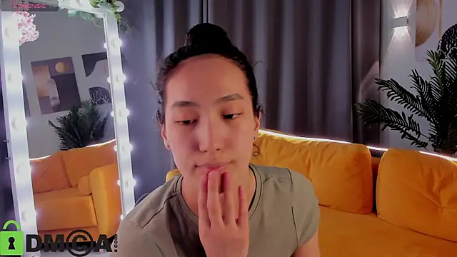 FlirtyAura online show from 1, 4, 2026