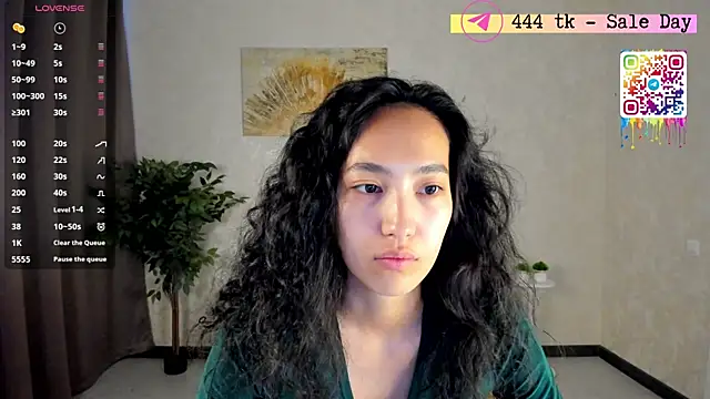 Snapshot of FlirtyAura chatting on 21, 5, 2026 FlirtyAura online show from 21, 5, 2026