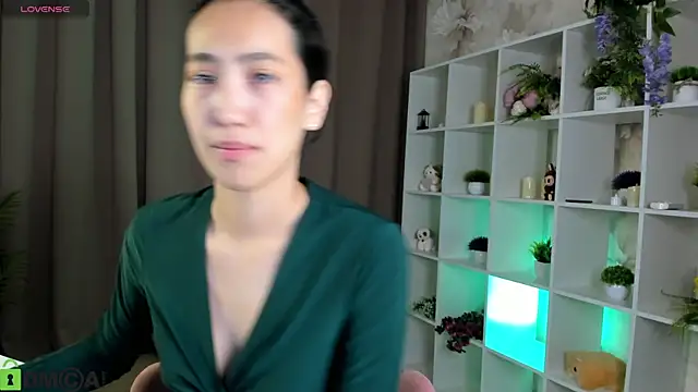 Snapshot of FlirtyAura chatting on 30, 5, 2026 FlirtyAura online show from 30, 5, 2026