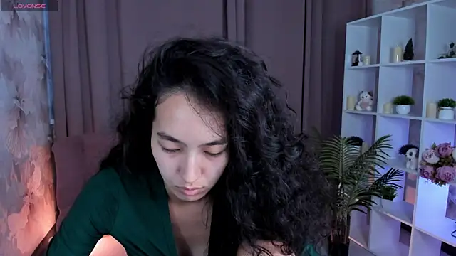 Snapshot of FlirtyAura chatting on 21, 7, 2026 FlirtyAura online show from 21, 7, 2026