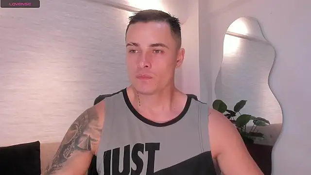 connorsmiith online show from 17, 4, 2026