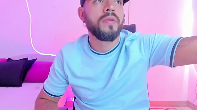 Snapshot of Maximo_Di_Santi chatting on 16, 10, 2025 Maximo Di Santi online show from 16, 10, 2025