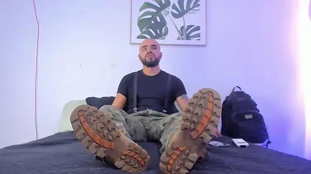 Snapshot of Maximo_Di_Santi chatting on 17, 10, 2025 Maximo Di Santi online show from 17, 10, 2025