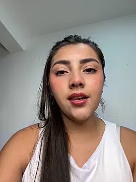 Snapshot of Lupe_19 chatting on 25, 9, 2025 Lupe 19 online show from 25, 9, 2025