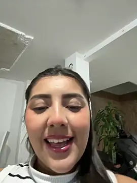 Snapshot of Lupe_19 chatting on 27, 9, 2025 Lupe 19 online show from 27, 9, 2025