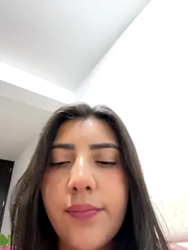 Snapshot of Lupe_19 chatting on 28, 9, 2025 Lupe 19 online show from 28, 9, 2025