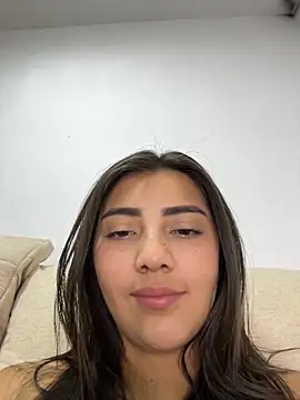 Snapshot of Lupe_19 chatting on 28, 9, 2025 Lupe 19 online show from 28, 9, 2025