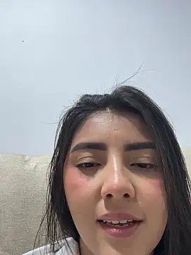Snapshot of Lupe_19 chatting on 2, 10, 2025 Lupe 19 online show from 2, 10, 2025