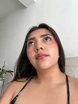 Snapshot of Lupe_19 chatting on 5, 10, 2025 Lupe 19 online show from 5, 10, 2025