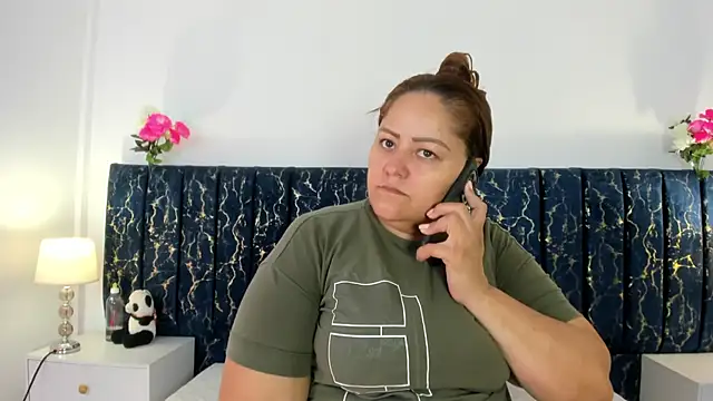 Snapshot of katte_landerr chatting on 26, 5, 2026 katte landerr online show from 26, 5, 2026