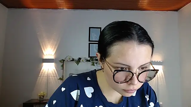 Snapshot of Megan_05_ chatting on 22, 9, 2025 Megan 05 online show from 22, 9, 2025