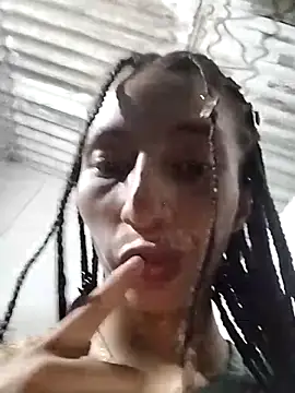 amelie sex online show from 28, 2, 2026