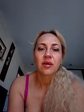 Snapshot of KissMiSveet chatting on 29, 5, 2026 KissMiSveet online show from 29, 5, 2026