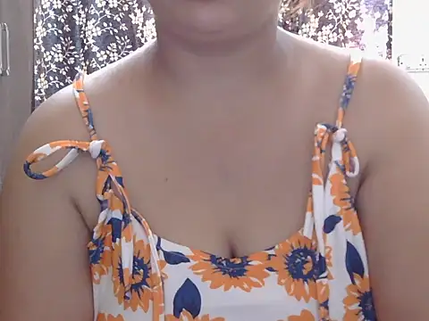 Snapshot of Roxy_sweety_ chatting on 28, 9, 2025 Roxy sweety online show from 28, 9, 2025