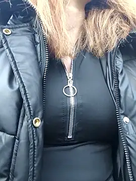 YOOUR EVAA online show from 4, 10, 2025