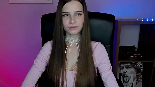 LuxMaya online show from 17, 12, 2025