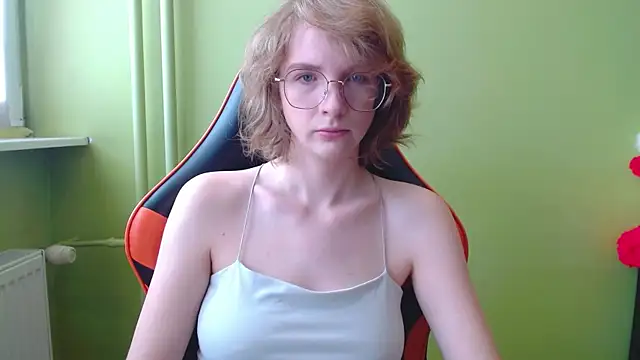 juicyPenny online show from 28, 4, 2026