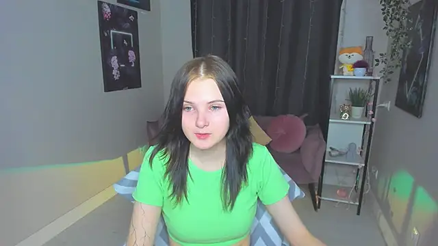 Snapshot of Leila_xxBaby chatting on 10, 9, 2025 Leila xxBaby online show from 10, 9, 2025
