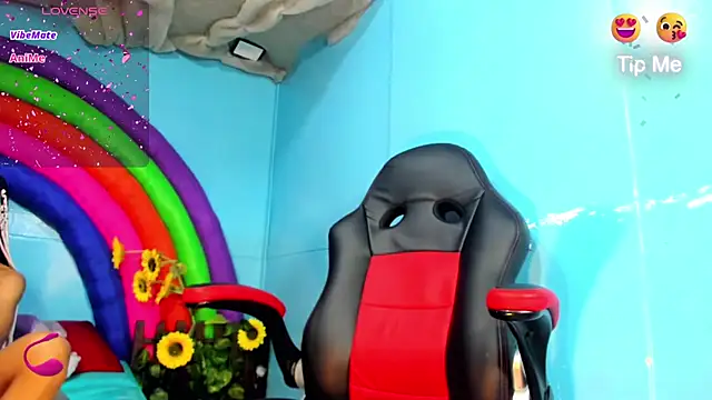 Dahlia Moss online show from 13, 1, 2026