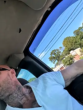 Snapshot of joeyoneill chatting on 11, 9, 2025 joeyoneill online show from 11, 9, 2025