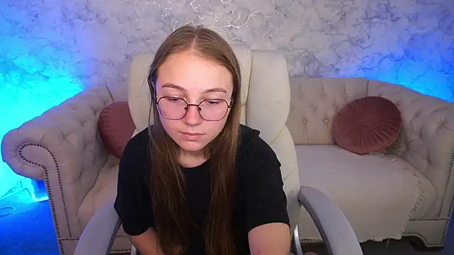 Snapshot of ArrinaWairr chatting on 9, 9, 2025 ArrinaWairr online show from 9, 9, 2025