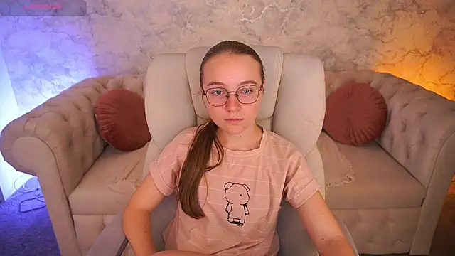 Snapshot of ArrinaWairr chatting on 19, 9, 2025 ArrinaWairr online show from 19, 9, 2025