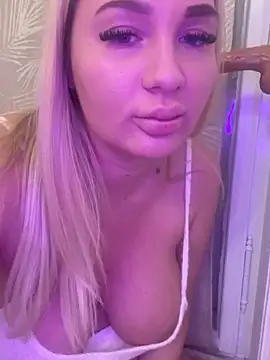 NellyExtraa online show from 2, 10, 2025