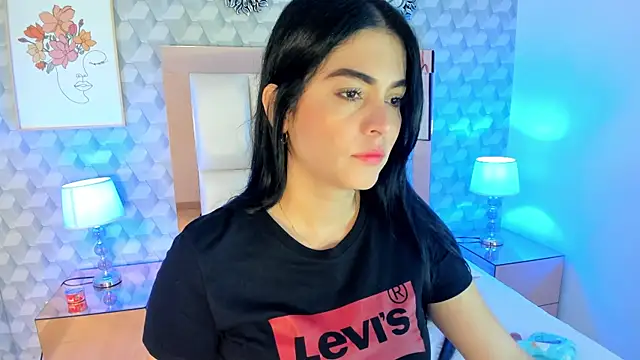 Sasha  sims   online show from 29, 10, 2025