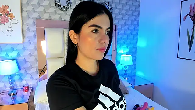 Sasha  sims   online show from 23, 11, 2025