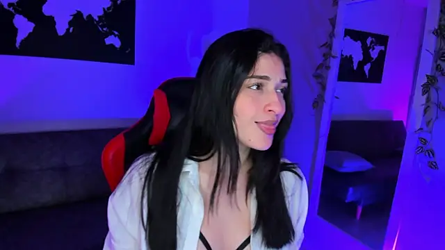 ZoeValencia1 online show from 23, 10, 2025