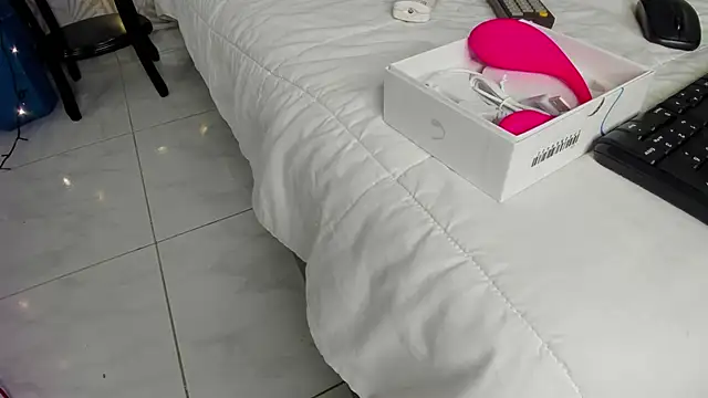 DarkHoneyy online show from 25, 9, 2025