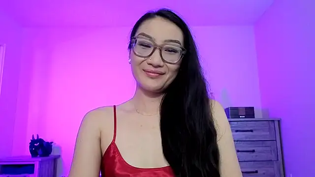 Snapshot of Aliciaz3 chatting on 11, 9, 2025 Aliciaz3 online show from 11, 9, 2025