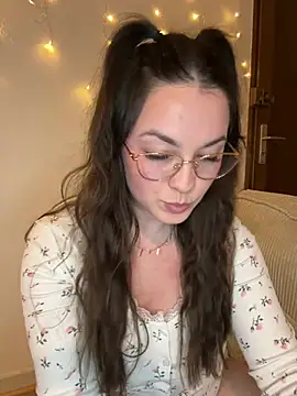 liloush   online show from 8, 4, 2026