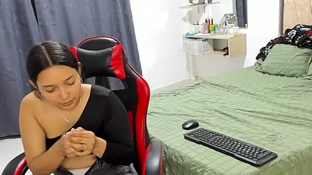 Snapshot of camalara chatting on 18, 2, 2026 camalara online show from 18, 2, 2026