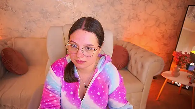 Snapshot of SophieDreamss chatting on 20, 9, 2025 SophieDreamss online show from 20, 9, 2025