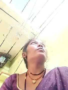 Snapshot of Samiya-143 chatting on 28, 9, 2025 Samiya-143 online show from 28, 9, 2025