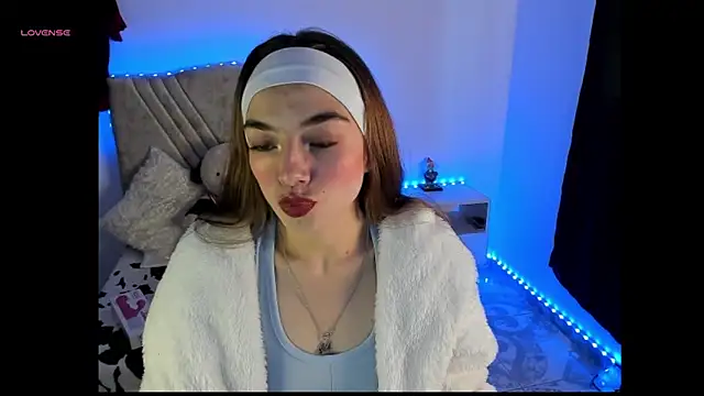 Mia Victoria22 online show from 18, 3, 2026