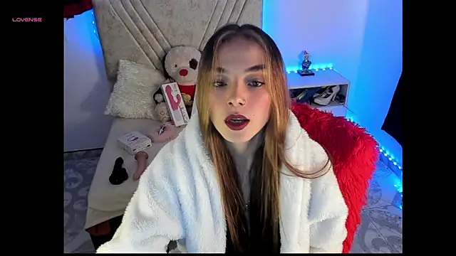 Snapshot of Mia_Victoria22 chatting on 4, 5, 2026 Mia Victoria22 online show from 4, 5, 2026