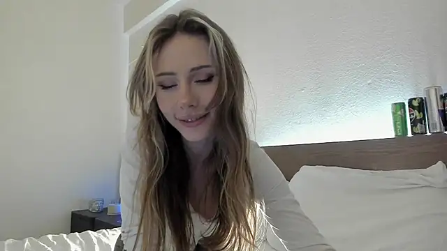 MilaDeLune online show from 5, 12, 2025