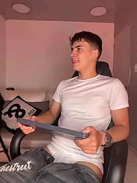 Snapshot of AdrianRinaldi chatting on 8, 3, 2026 AdrianRinaldi online show from 8, 3, 2026