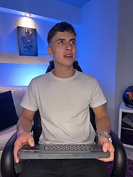 Snapshot of AdrianRinaldi chatting on 25, 3, 2026 AdrianRinaldi online show from 25, 3, 2026