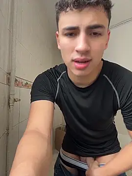 Snapshot of AdrianRinaldi chatting on 6, 5, 2026 AdrianRinaldi online show from 6, 5, 2026