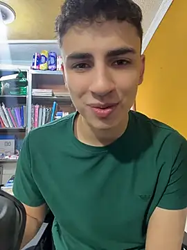 Snapshot of AdrianRinaldi chatting on 20, 5, 2026 AdrianRinaldi online show from 20, 5, 2026